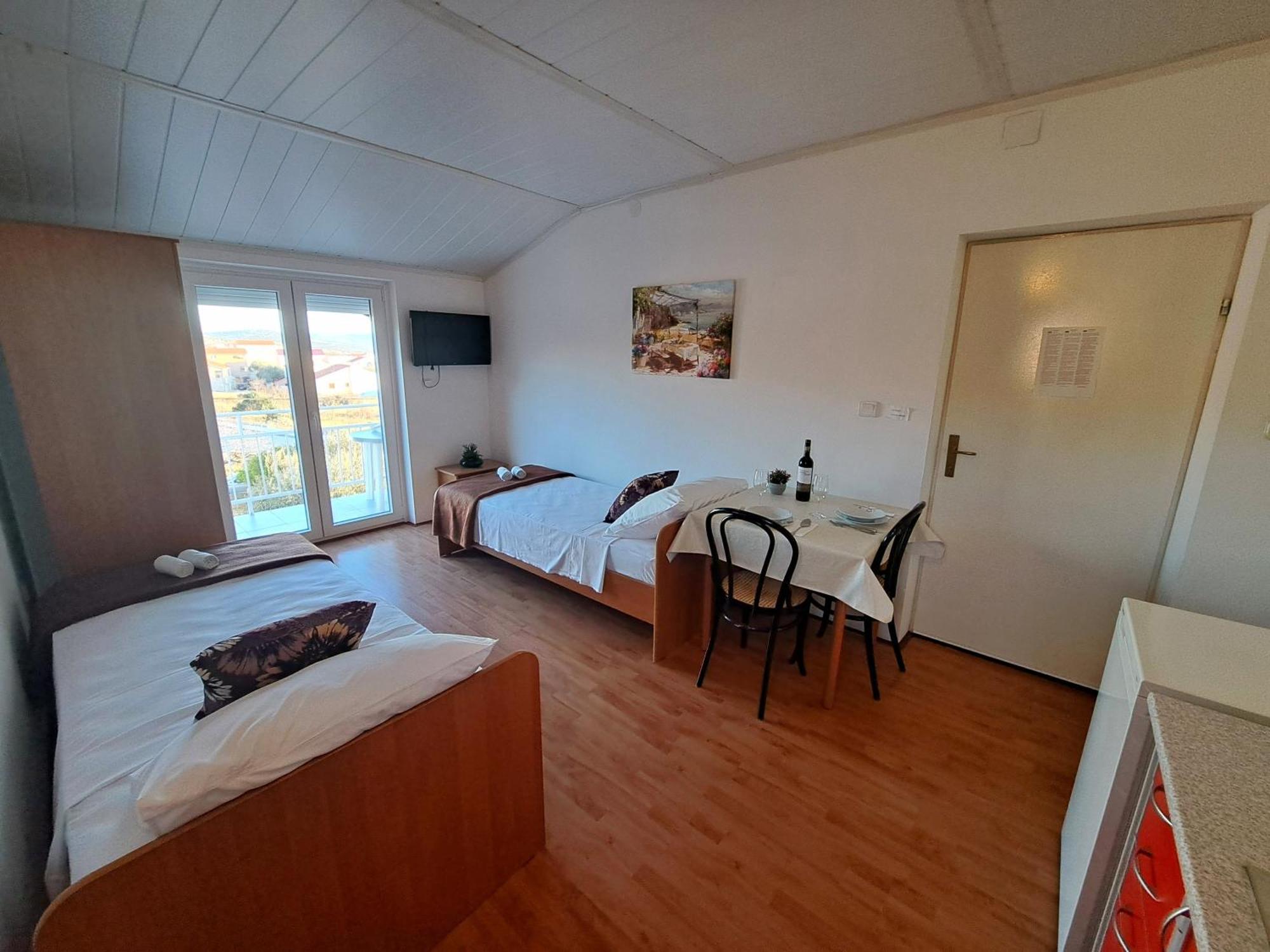 Apartments Maruna Maslenica Εξωτερικό φωτογραφία