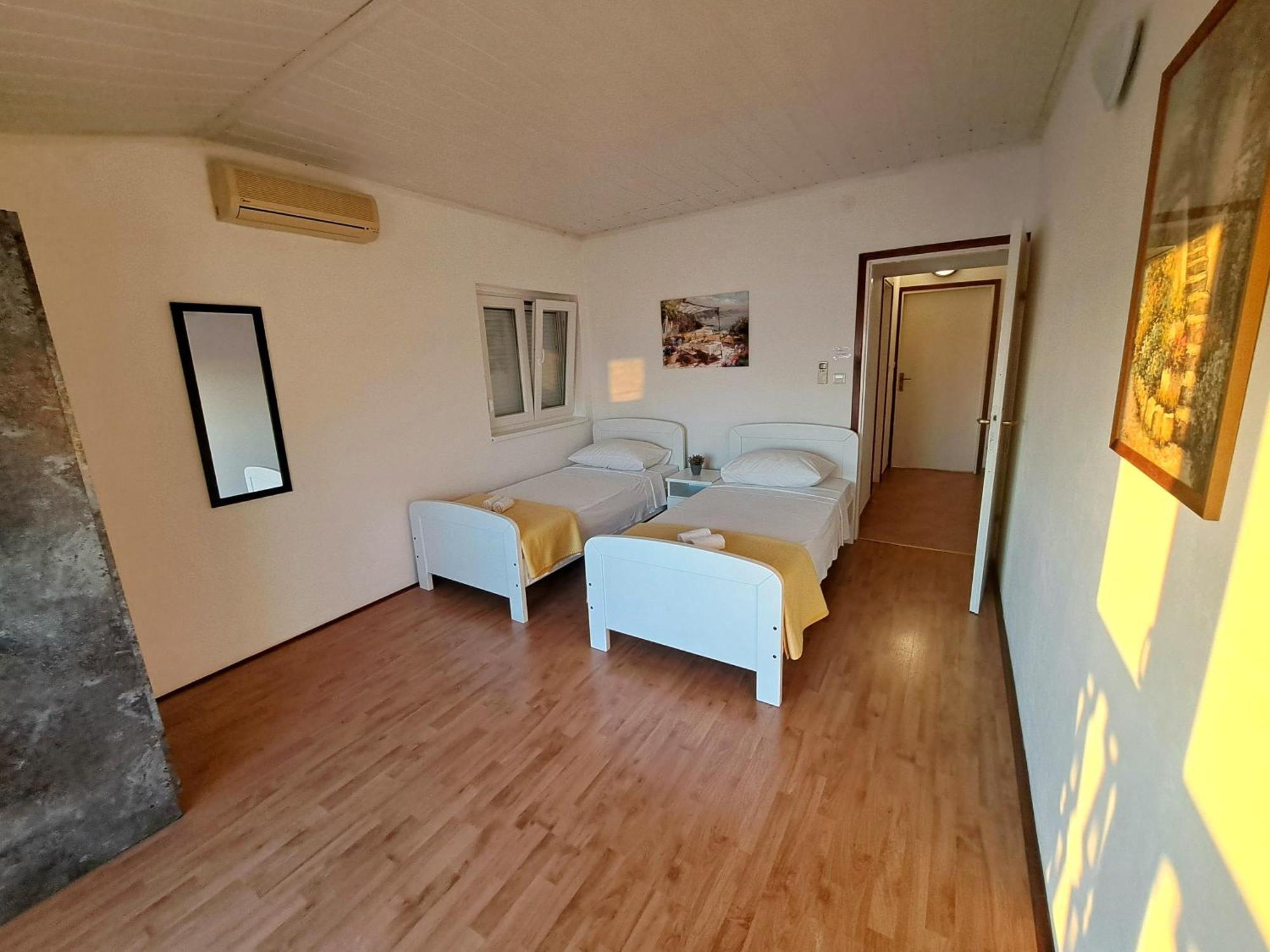Apartments Maruna Maslenica Εξωτερικό φωτογραφία