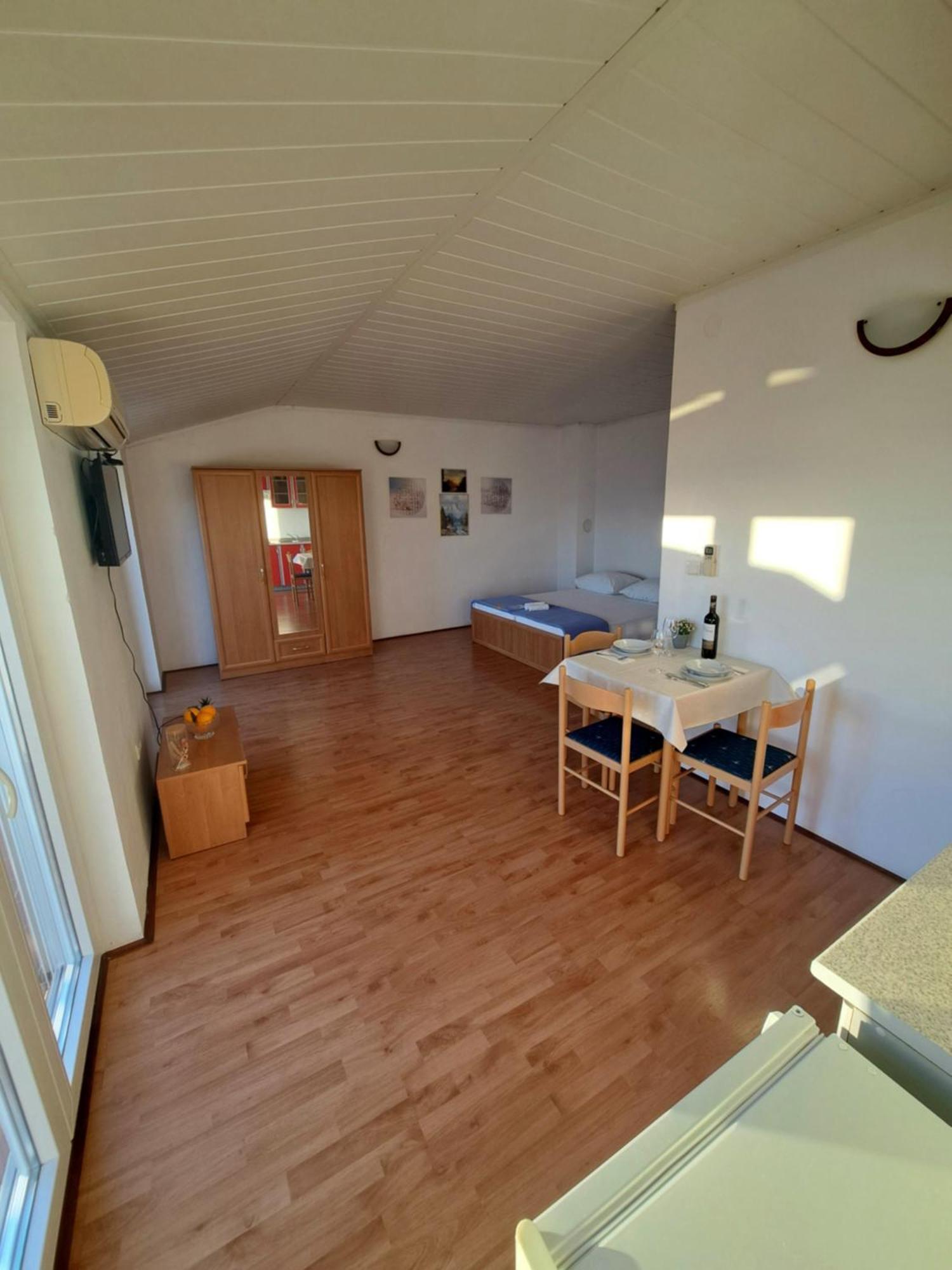 Apartments Maruna Maslenica Εξωτερικό φωτογραφία
